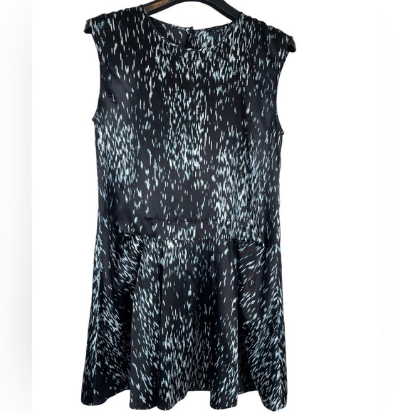 Theory Rikina Flame Silk Chiffon Sleeveless Drape Shift Dress Womens Sz 8 - Picture 3 of 14